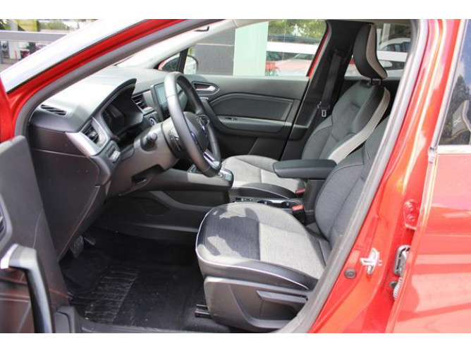 Renault Captur 1.3 tCe INTENS CVT 