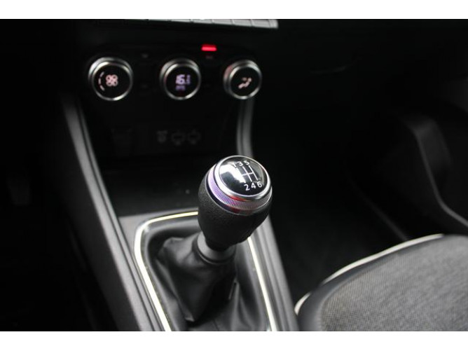 Renault Captur 1.0 tCe INTENS 