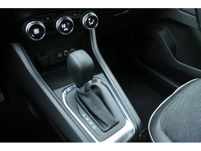 Renault Captur 1.3 tCe DCT Intens 