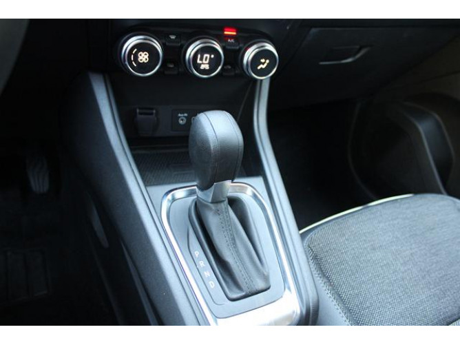 Renault Captur 1.3 tCe DCT Intens 