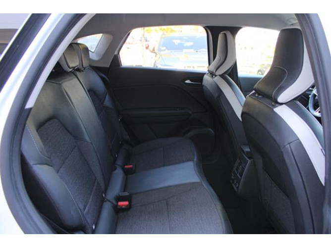 Renault Captur 1.3 tCe DCT Intens 