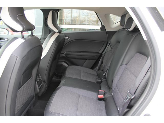 Renault Captur 1.3 tCe Hyb. DCT In. 