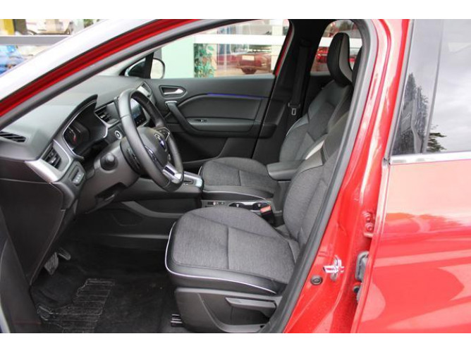 Renault Captur 1.3 tCe DCT Intens 