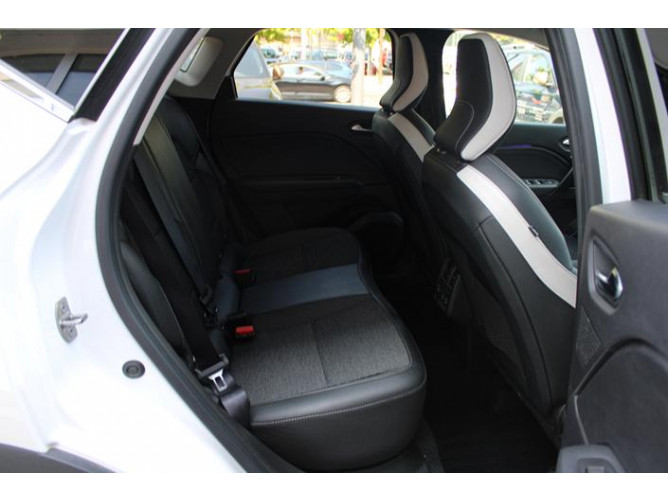 Renault Captur 1.3 tCe DCT Intens 