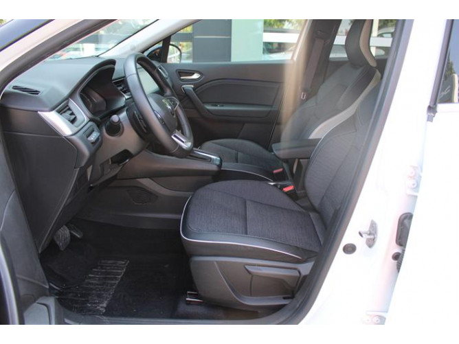 Renault Captur 1.3 tCe DCT Intens 