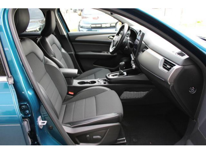 Renault Megane Conquest 1.3 tCe Hybrid EDC 