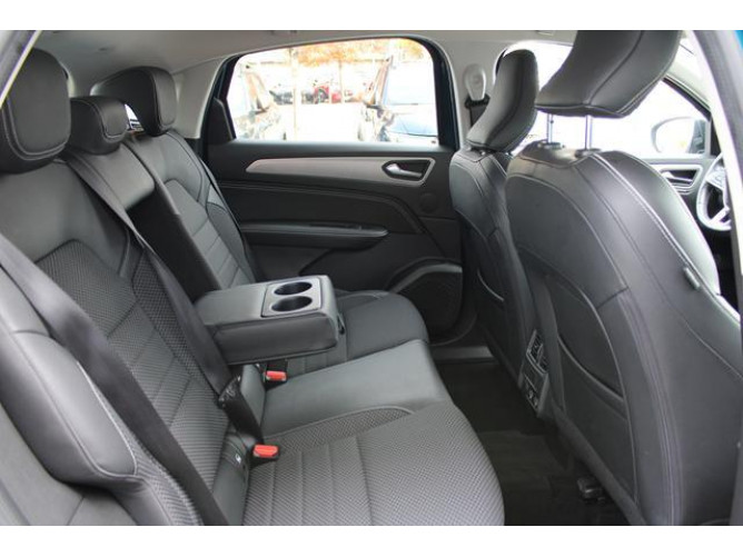 Renault Megane Conquest 1.3 tCe Hybrid EDC 