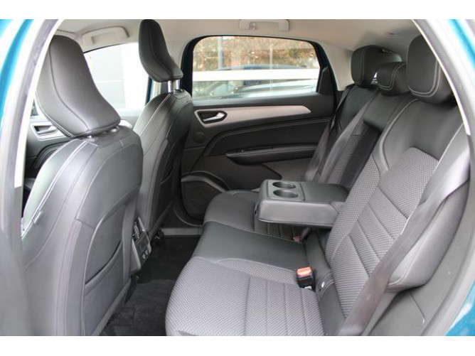 Renault Megane Conquest 1.3 tCe Hybrid EDC 