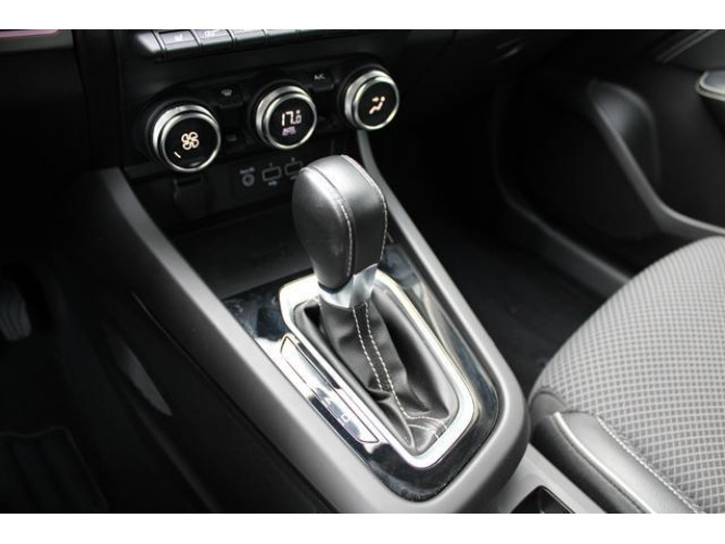 Renault Megane Conquest 1.3 tCe Hybrid EDC 