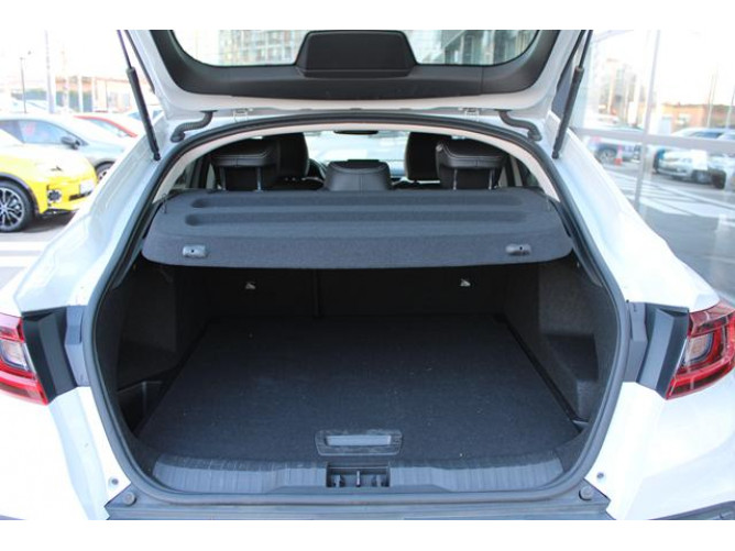 Renault Megane Conquest 1.3 tCe Hybrid EDC 