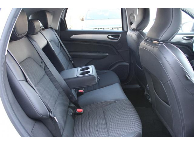 Renault Megane Conquest 1.3 tCe Hybrid EDC 