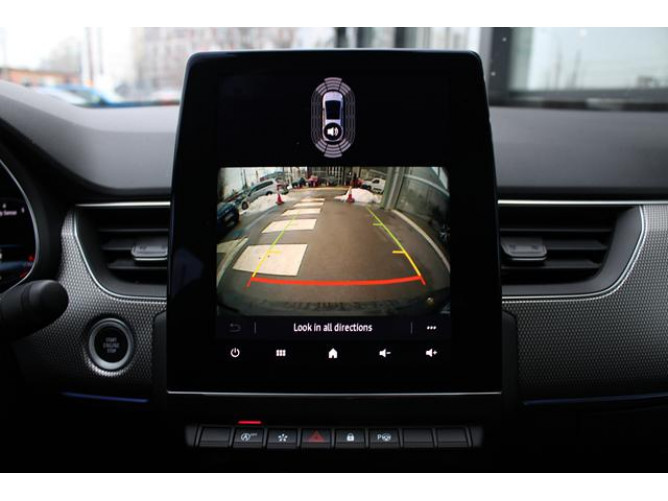 Renault Megane Conquest 1.3 tCe Hybrid EDC 