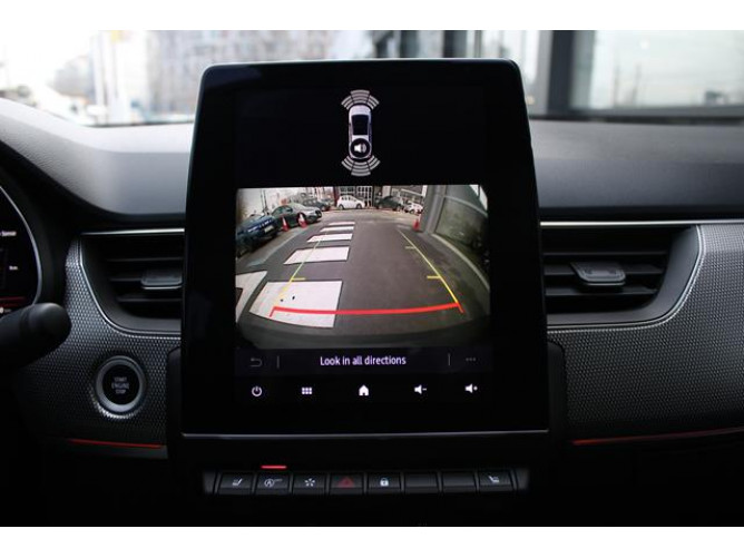 Renault Megane Conquest 1.3 tCe Hybrid EDC 