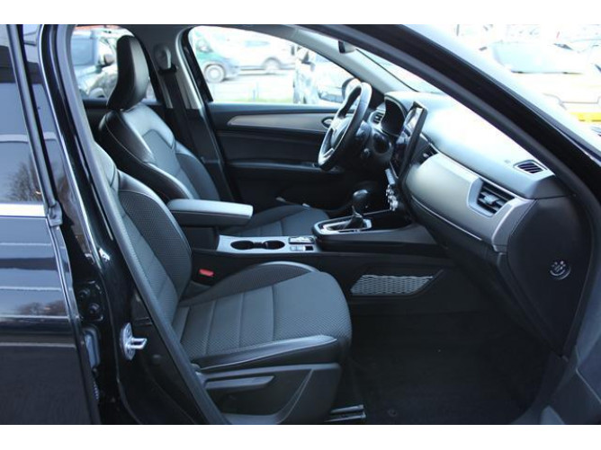 Renault Megane Conquest 1.3 tCe Hybrid EDC 