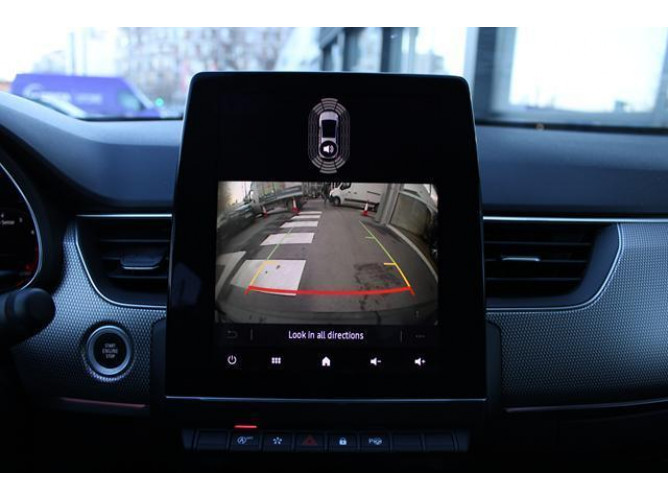 Renault Megane Conquest 1.3 tCe Hybrid EDC 