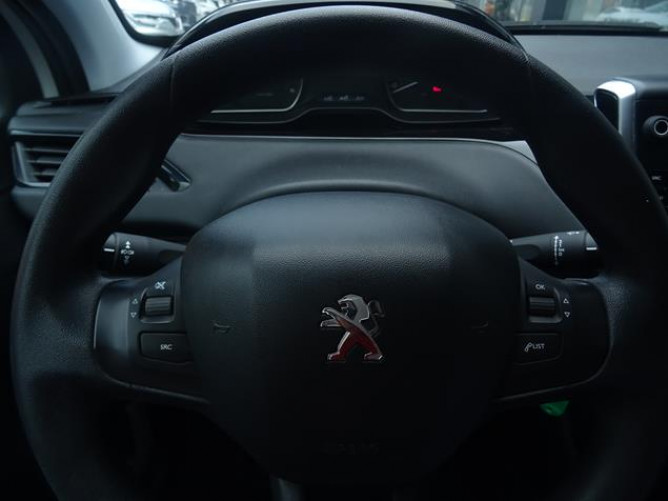 Peugeot 208 1.6 HDI Van 