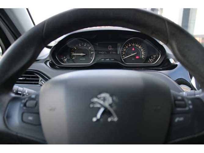 Peugeot 208 1.2 Van 
