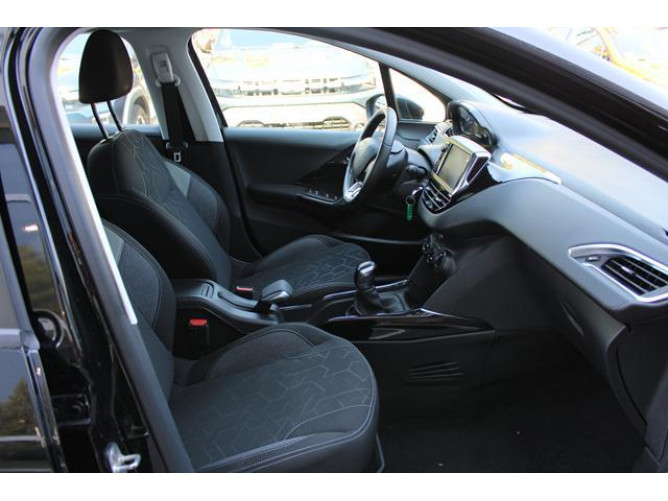 Peugeot 2008 1.2 PURETECH ACTIVE 