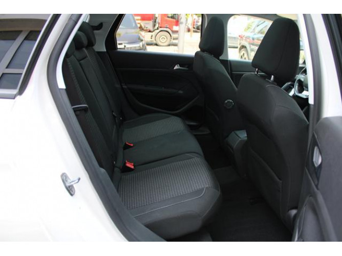 Peugeot 308 1.5 HDI AUT 