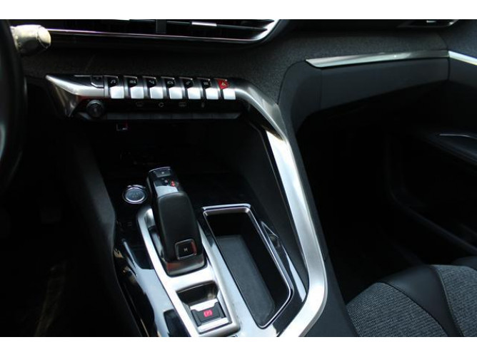 Peugeot 3008 1.5 HDI AUT 