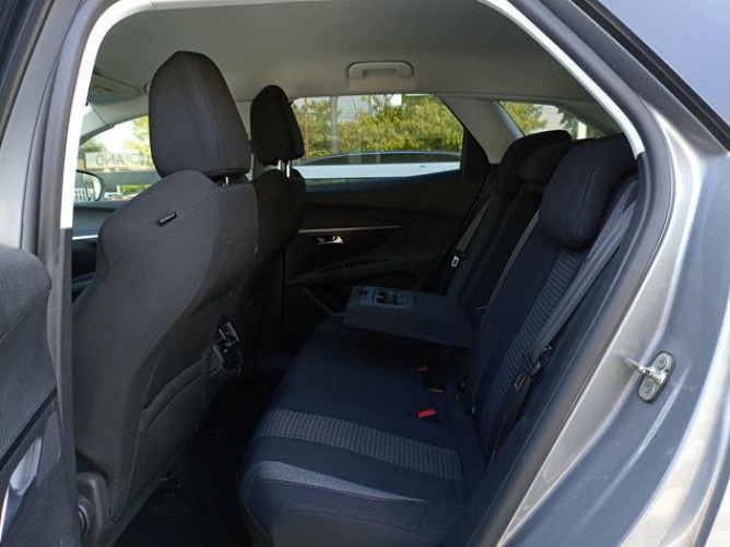 Peugeot 3008 1.5 Bussines AUT 