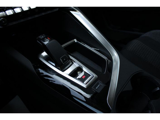 Peugeot 3008 1.5 HDI AUT 