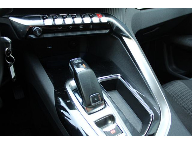 Peugeot 3008 1.5 HDI AUT 