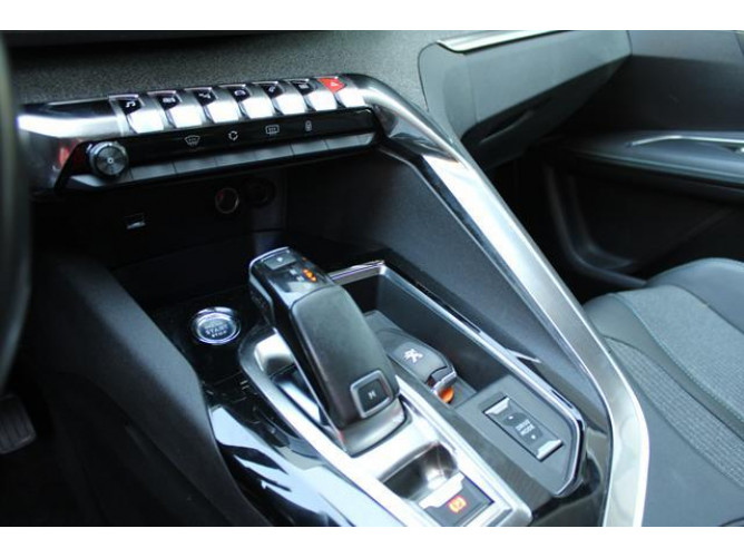 Peugeot 3008 1.5 HDI AUT 