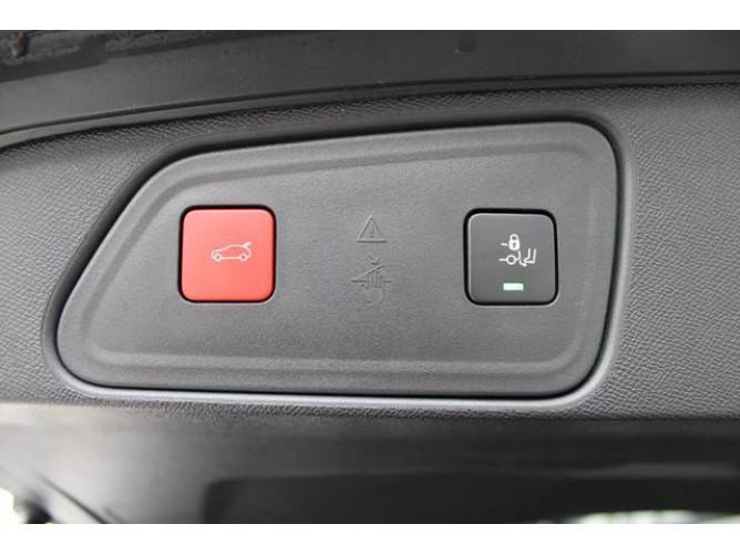 Peugeot 3008 1.5 HDI AUT 