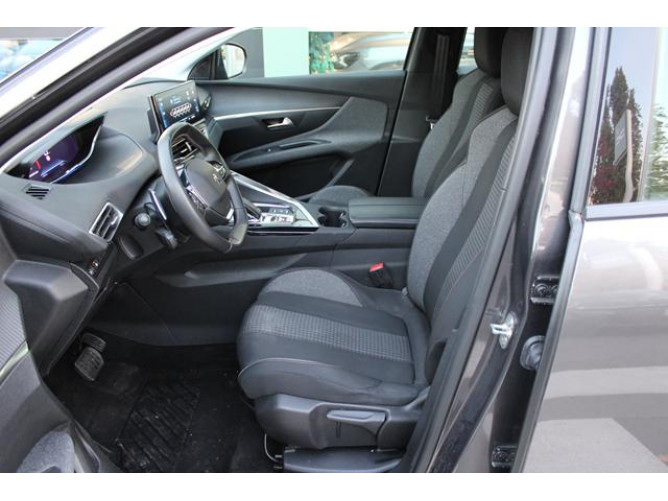 PEUGEOT 3008 1.5 HDI AUT 