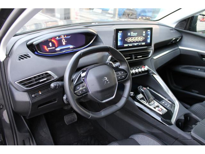 PEUGEOT 3008 1.5 HDI AUT 