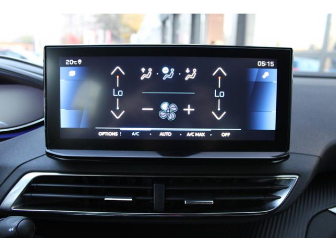 PEUGEOT 3008 1.5 HDI AUT 