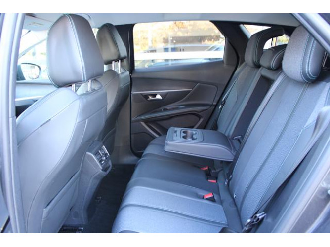 Peugeot 3008 1.2 PURETECH 