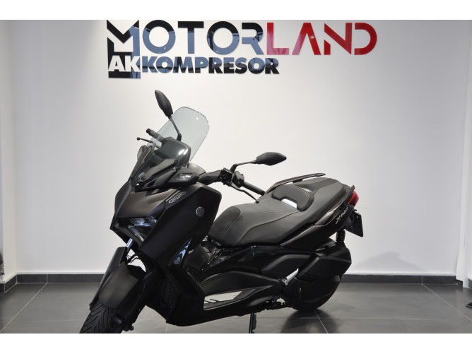 Yamaha X MAX 