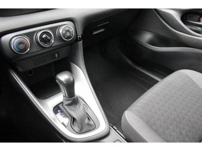 Toyota Yaris 1.5 Luna AUT 