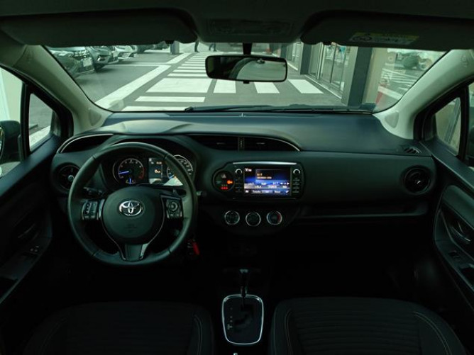 Toyota Yaris 1.5 Sol AUT 