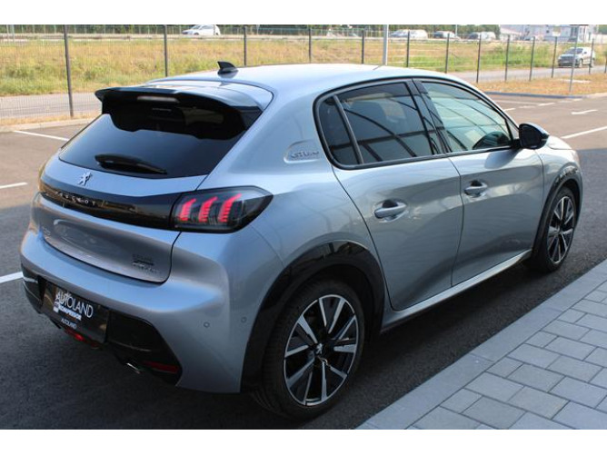 Peugeot 208 1.2 GT LINE AUT 