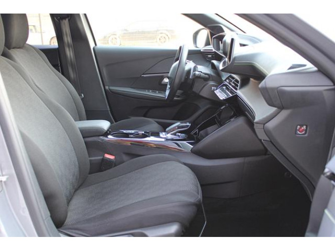 Peugeot 208 1.2 GT LINE AUT 