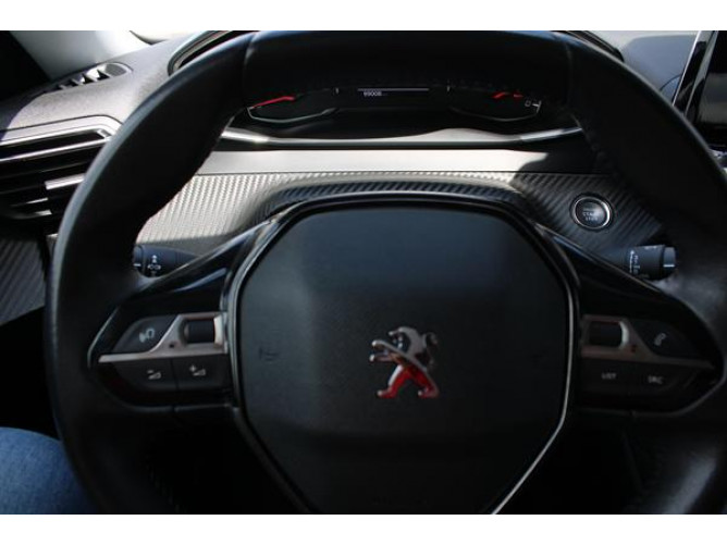 Peugeot 2008 1.2 Allure 