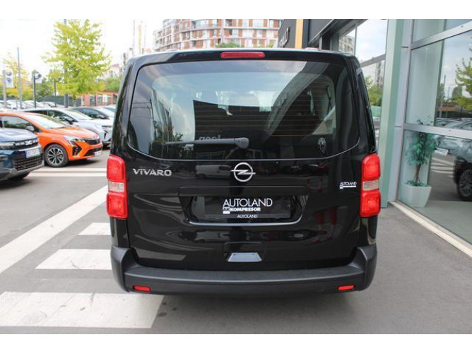 Opel Vivaro 2.0 L 180 A 8 