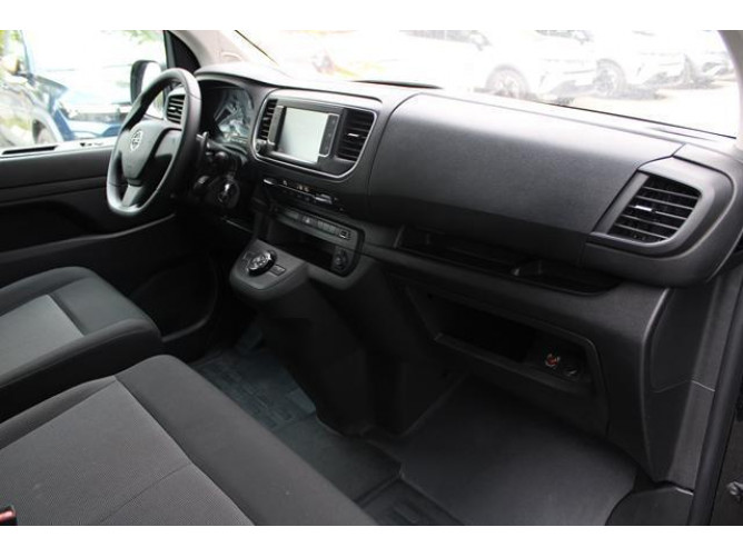 Opel Vivaro 2.0 L 180 A 8 