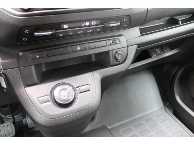Opel Vivaro 2.0 L 180 A 8 