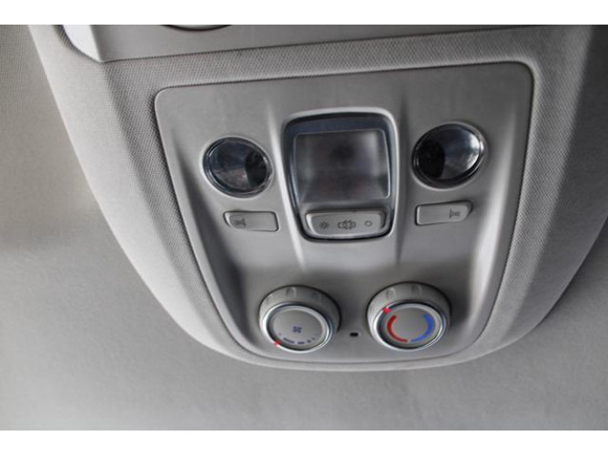 OPEL VIVARO 2.0 AUT 