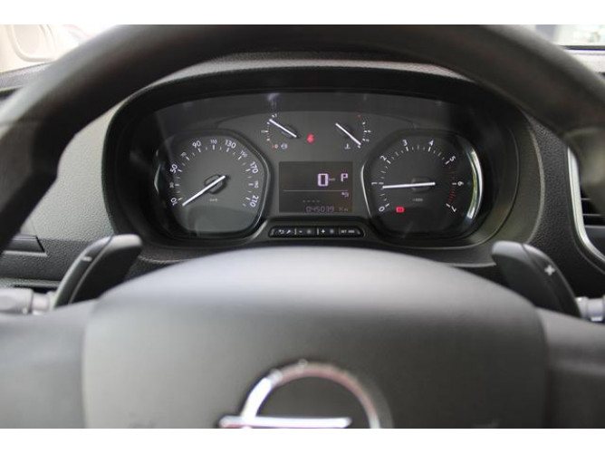OPEL VIVARO 2.0 AUT 