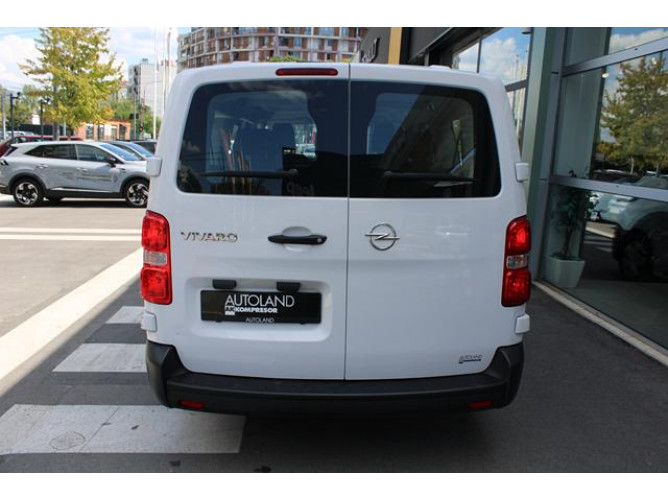 Opel Vivaro 2.0 L 180 A 8 