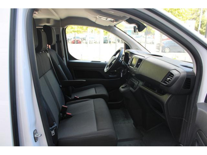 Opel Vivaro 2.0 L 180 A 8 