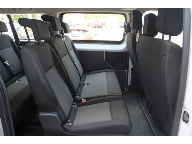 Opel Vivaro 2.0 L 180 A 8 