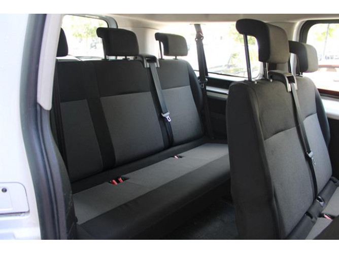 Opel Vivaro 2.0 L 180 A 8 