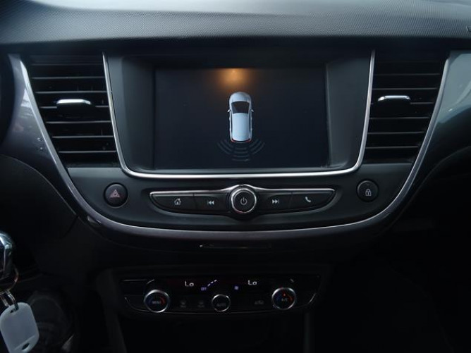 Opel Crossland X 1.2 Innovation AUT 