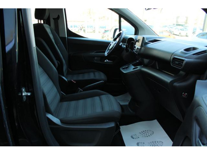 Opel Combo 1.5 HDI AUT 